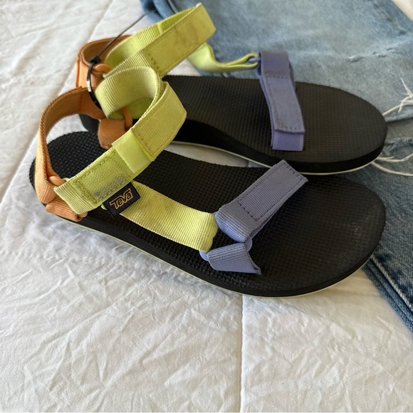 Teva Multicolor Strappy Sandals Size 6 - Picture 7 of 7